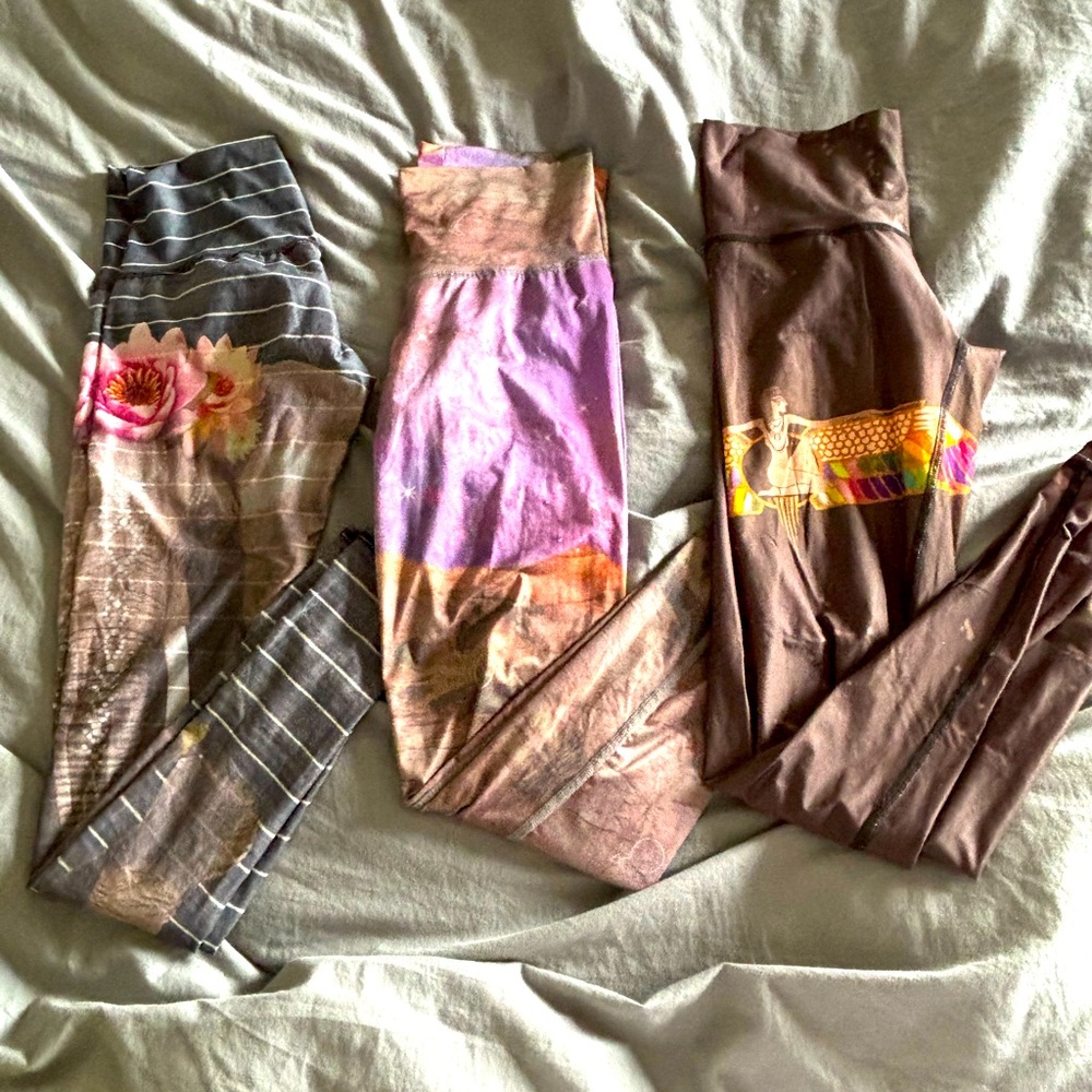 Lot of Teeki pants.